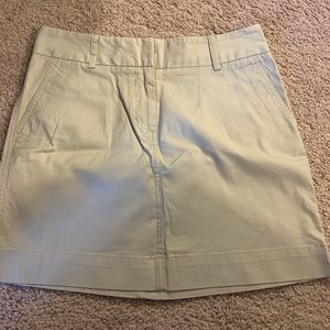 Vineyard Vines khaki skirt